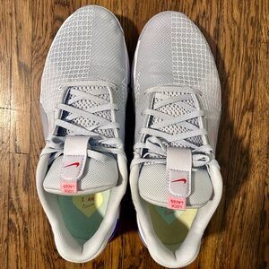 Nike Women’s Metcon 8 - Size 11 EUC